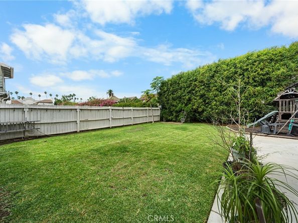 2251 Cambridge St., Los Angeles CA 90006