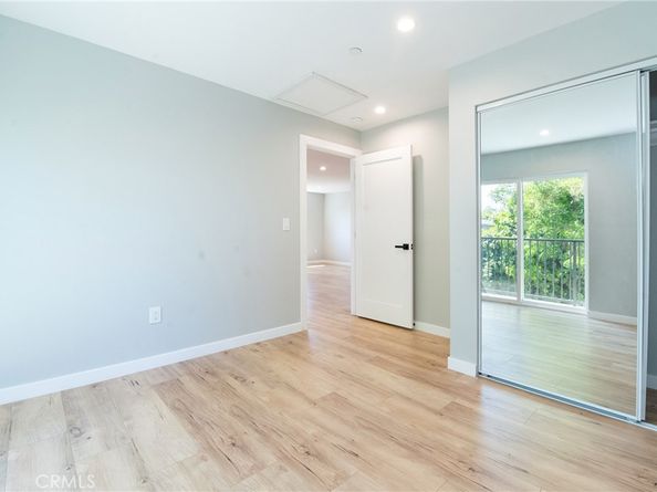 3468 W 71st Street W, Los Angeles CA 90043