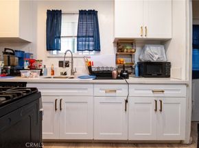 3468 W 71st Street W, Los Angeles CA 90043