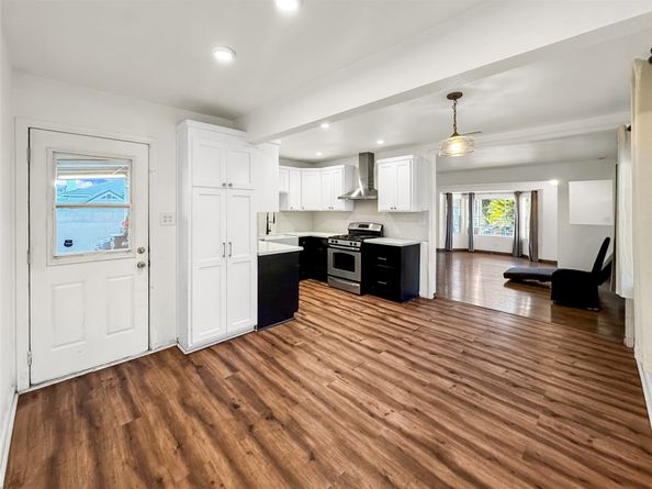 9822 Bartley Avenue, Santa Fe Springs CA 90670