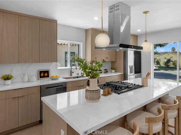 3682 Buckingham Road, Los Angeles CA 90016