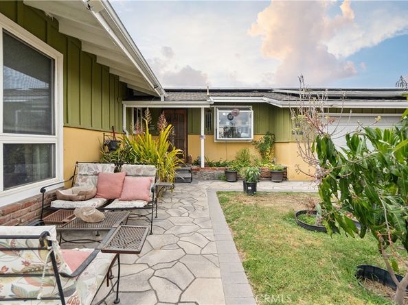 8921 Kennelly Lane, Anaheim CA 92804