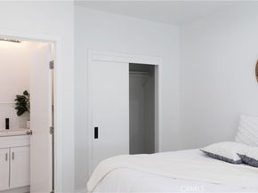 5728 6th Avenue, Los Angeles CA 90043