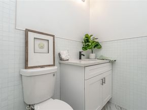 5728 6th Avenue, Los Angeles CA 90043