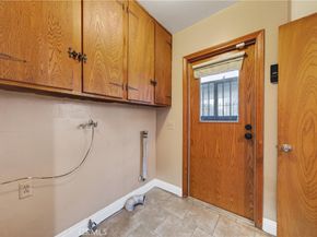 10524 S 8th Place, Inglewood CA 90303