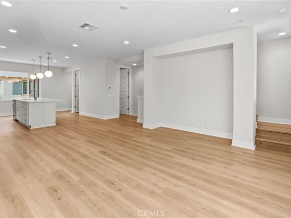 149 Bridle Drive, Burbank CA 91506