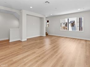 149 Bridle Drive, Burbank CA 91506