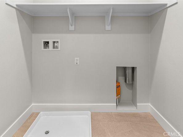 149 Bridle Drive, Burbank CA 91506