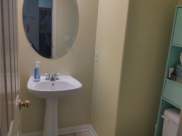 12936 Cambridge, Chino CA 01710