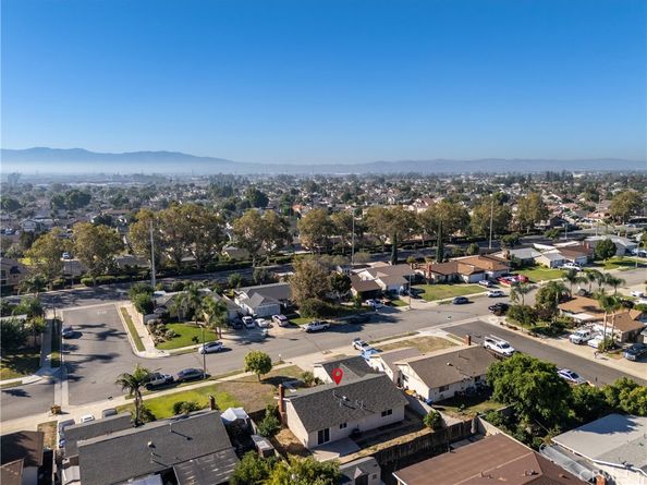 1557 E Cherry Hill, Ontario CA 91761