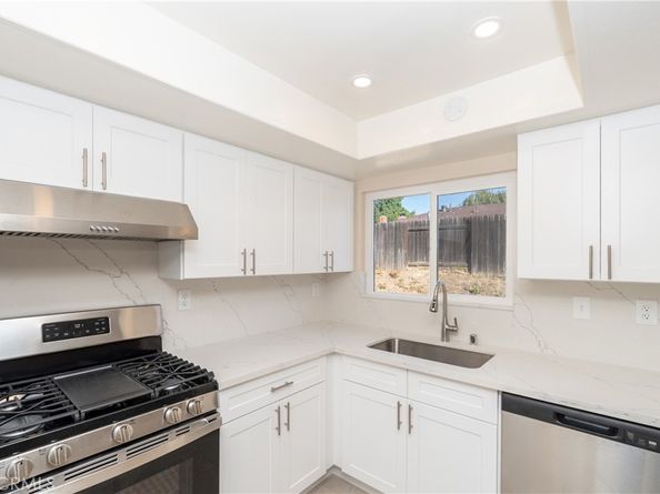 1557 E Cherry Hill, Ontario CA 91761