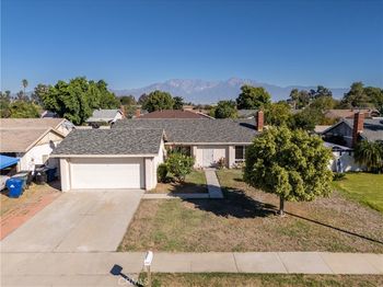 1557 E Cherry Hill