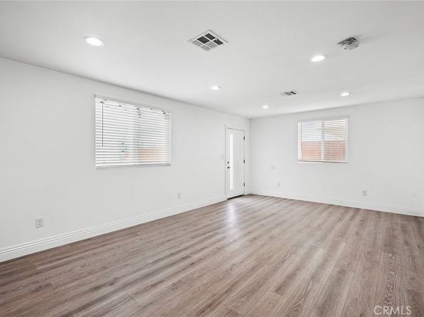 530 W 43rd, Los Angeles CA 90037