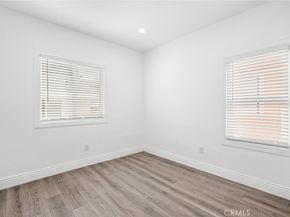 530 W 43rd, Los Angeles CA 90037