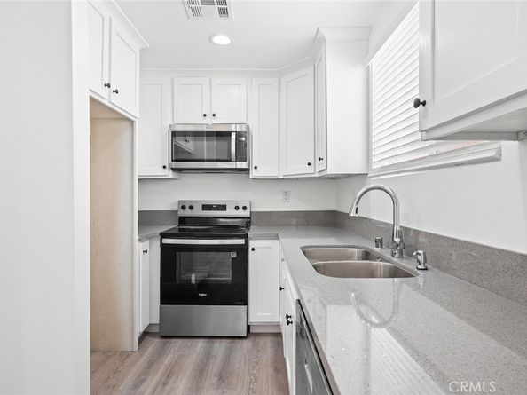 530 W 43rd, Los Angeles CA 90037