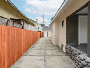 530 W 43rd, Los Angeles CA 90037