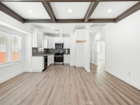 530 W 43rd, Los Angeles CA 90037