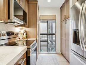 8212 Marina Pacifica N, Long Beach CA 90803