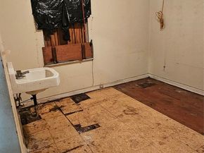 5703 Belneath Street, Houston TX 77033