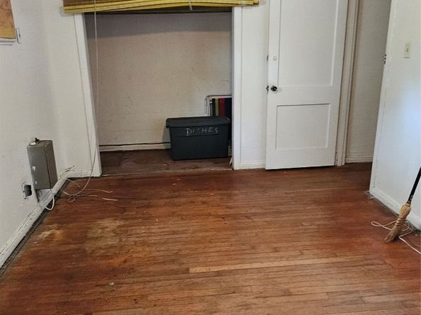 5703 Belneath Street, Houston TX 77033