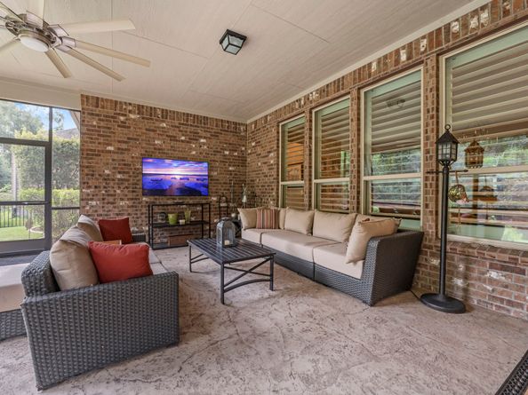 129 Highland Drive, The Woodlands TX 77382