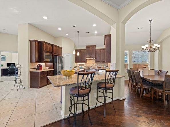 8826 E Coral Honeysuckle Loop, Cypress TX 77433
