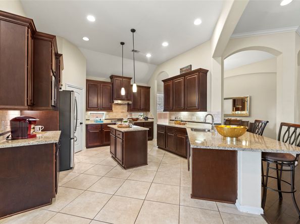 8826 E Coral Honeysuckle Loop, Cypress TX 77433