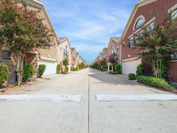 11315 South Main Street 1205, Houston TX 77025