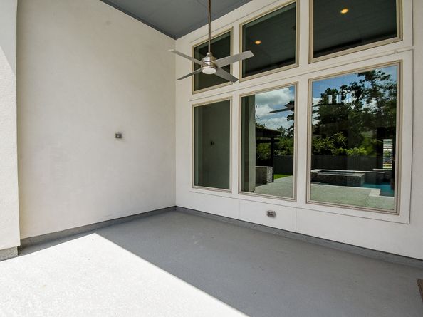 86 S Waterbridge Drive, Tomball TX 77375