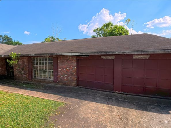 4311 Brookfield Drive, Houston TX 77045