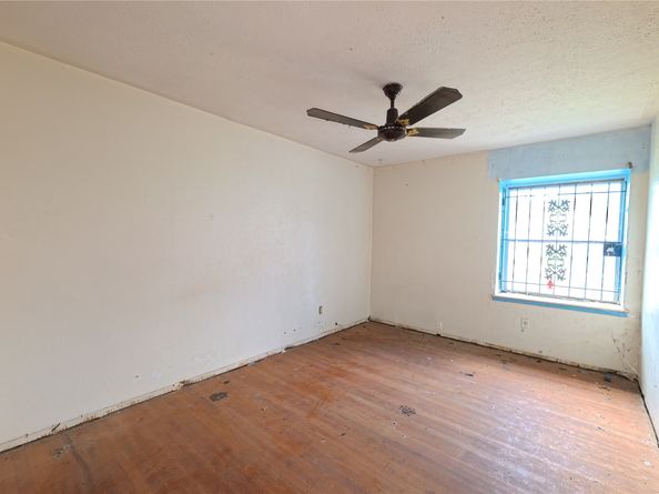 4311 Brookfield Drive, Houston TX 77045