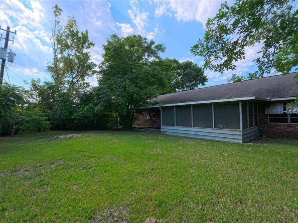 4311 Brookfield Drive, Houston TX 77045