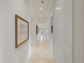 2221 Welch Street 401, Houston TX 77019
