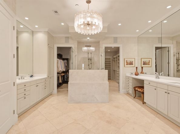 2221 Welch Street 401, Houston TX 77019
