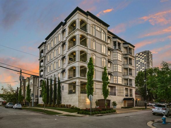 2221 Welch Street 401, Houston TX 77019