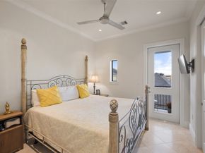 2221 Welch Street 401, Houston TX 77019