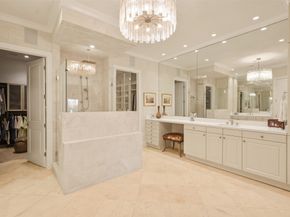 2221 Welch Street 401, Houston TX 77019
