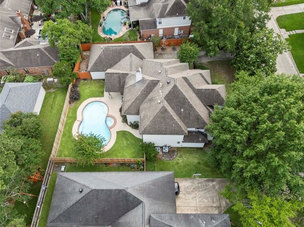 1806 Quiet Country Court, Kingwood TX 77345