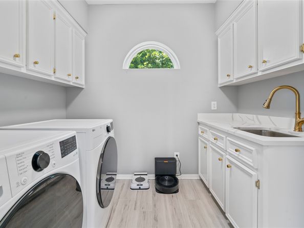 1806 Quiet Country Court, Kingwood TX 77345