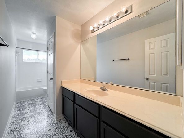 3015 Signal Hill Drive, Friendswood TX 77546