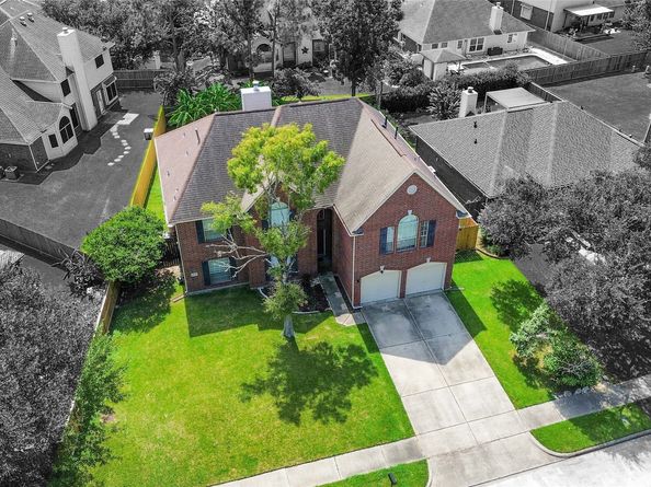 3015 Signal Hill Drive, Friendswood TX 77546