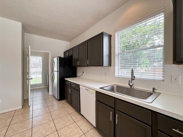 3015 Signal Hill Drive, Friendswood TX 77546