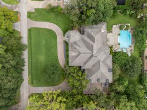 4 Glendenning Lane, Houston TX 77024