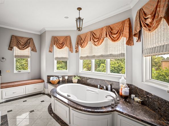 4 Glendenning Lane, Houston TX 77024