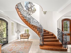 4 Glendenning Lane, Houston TX 77024