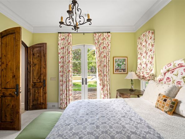 4 Glendenning Lane, Houston TX 77024