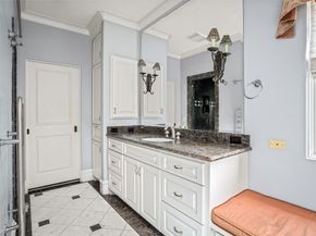 4 Glendenning Lane, Houston TX 77024