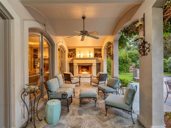 4 Glendenning Lane, Houston TX 77024