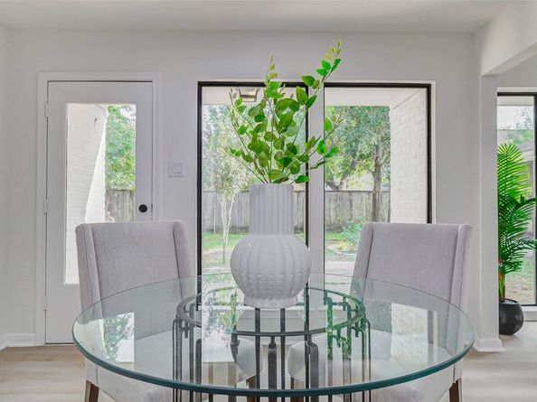10303 Chevy Chase Drive, Houston TX 77042