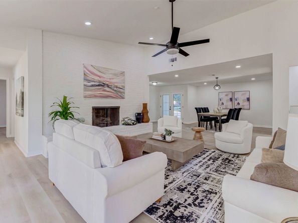 10303 Chevy Chase Drive, Houston TX 77042
